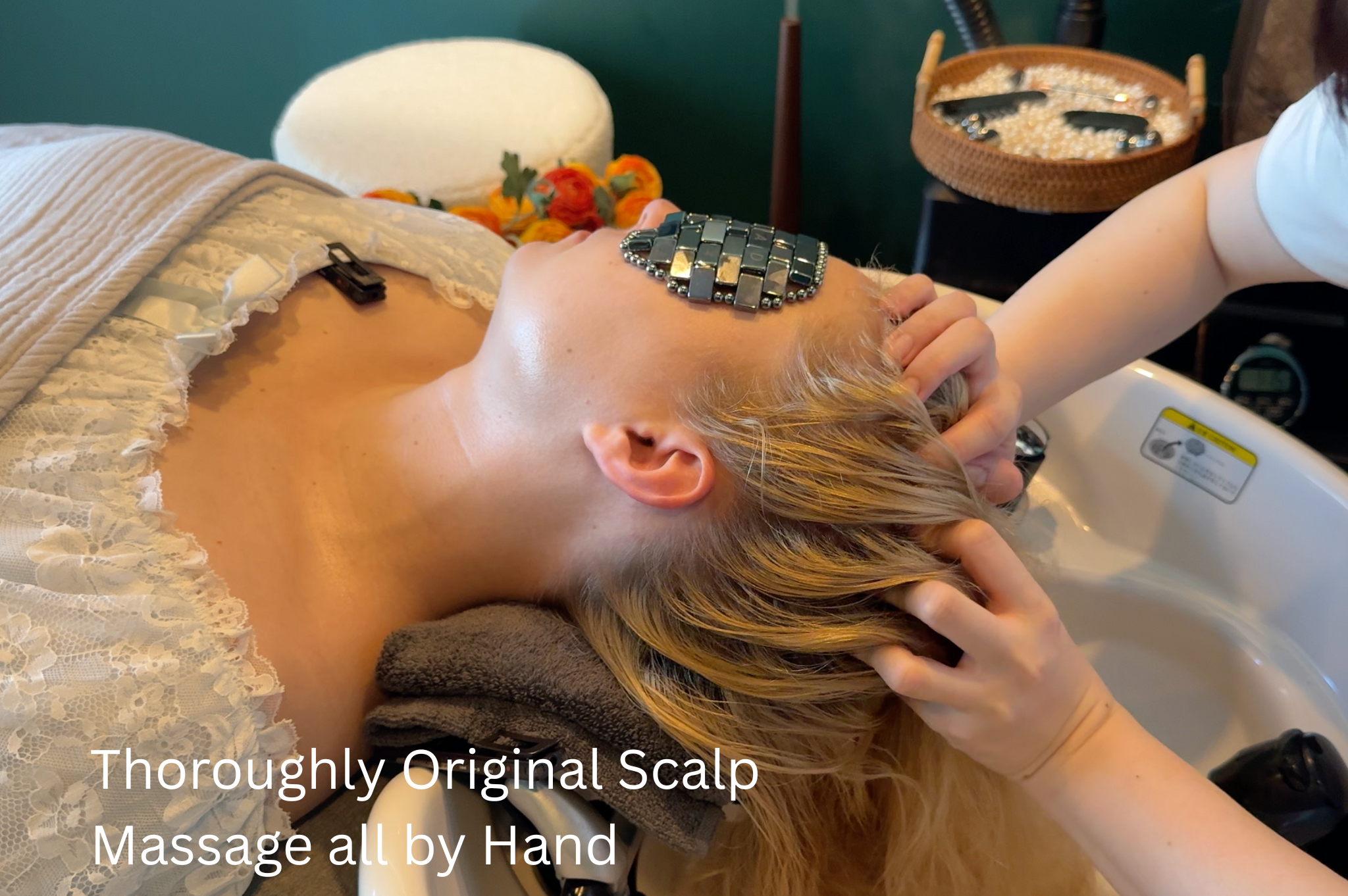 NEW LOCATION IN SHINJUKU (CLICK HERE) JAPANESE PROFESSIONAL DRY HEAD AND FULL BODY HEAD SPA (NO Shampoo Type Menu)