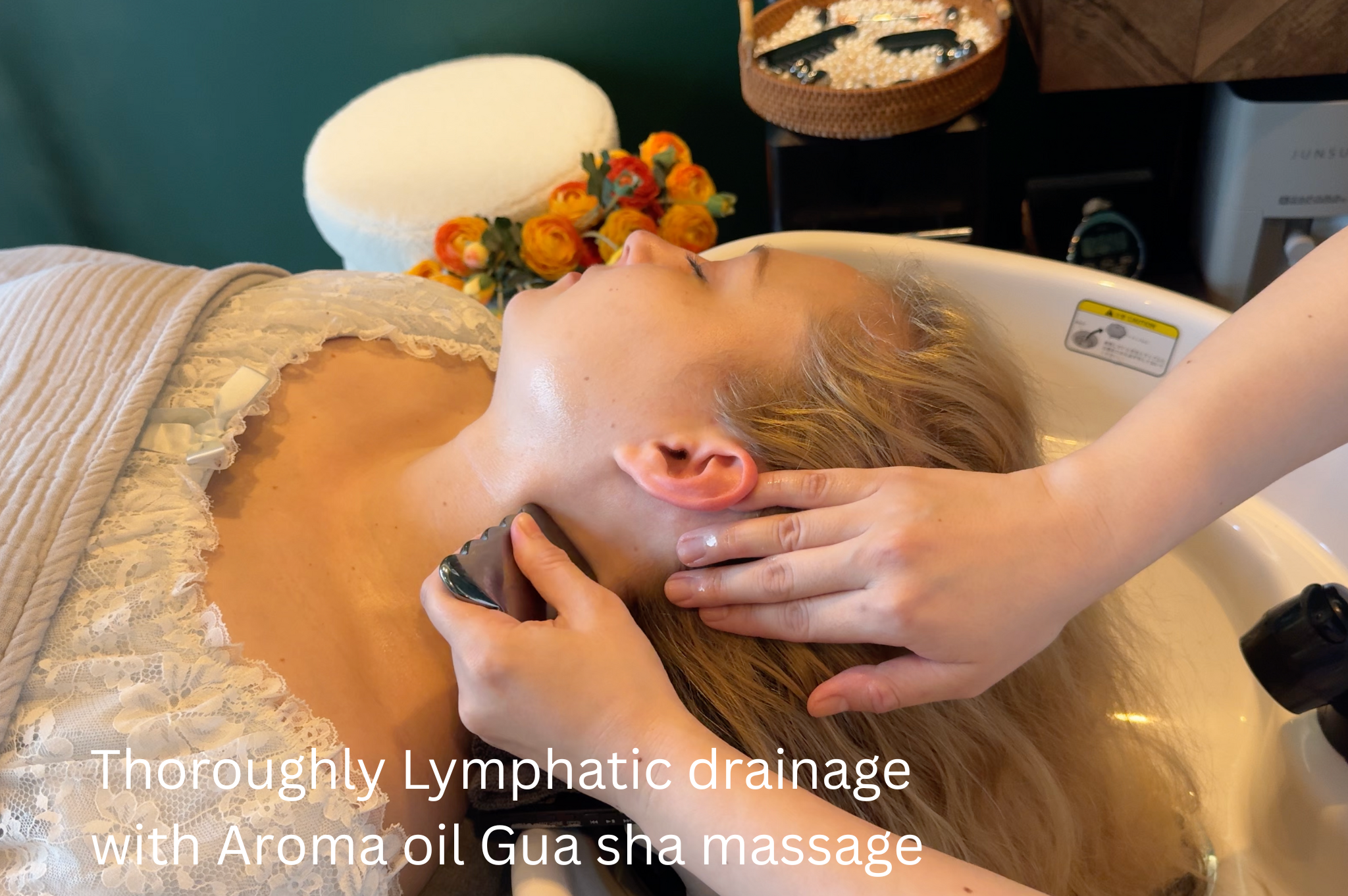 NEW LOCATION IN SHINJUKU (CLICK HERE) JAPANESE PROFESSIONAL DRY HEAD AND FULL BODY HEAD SPA (NO Shampoo Type Menu)