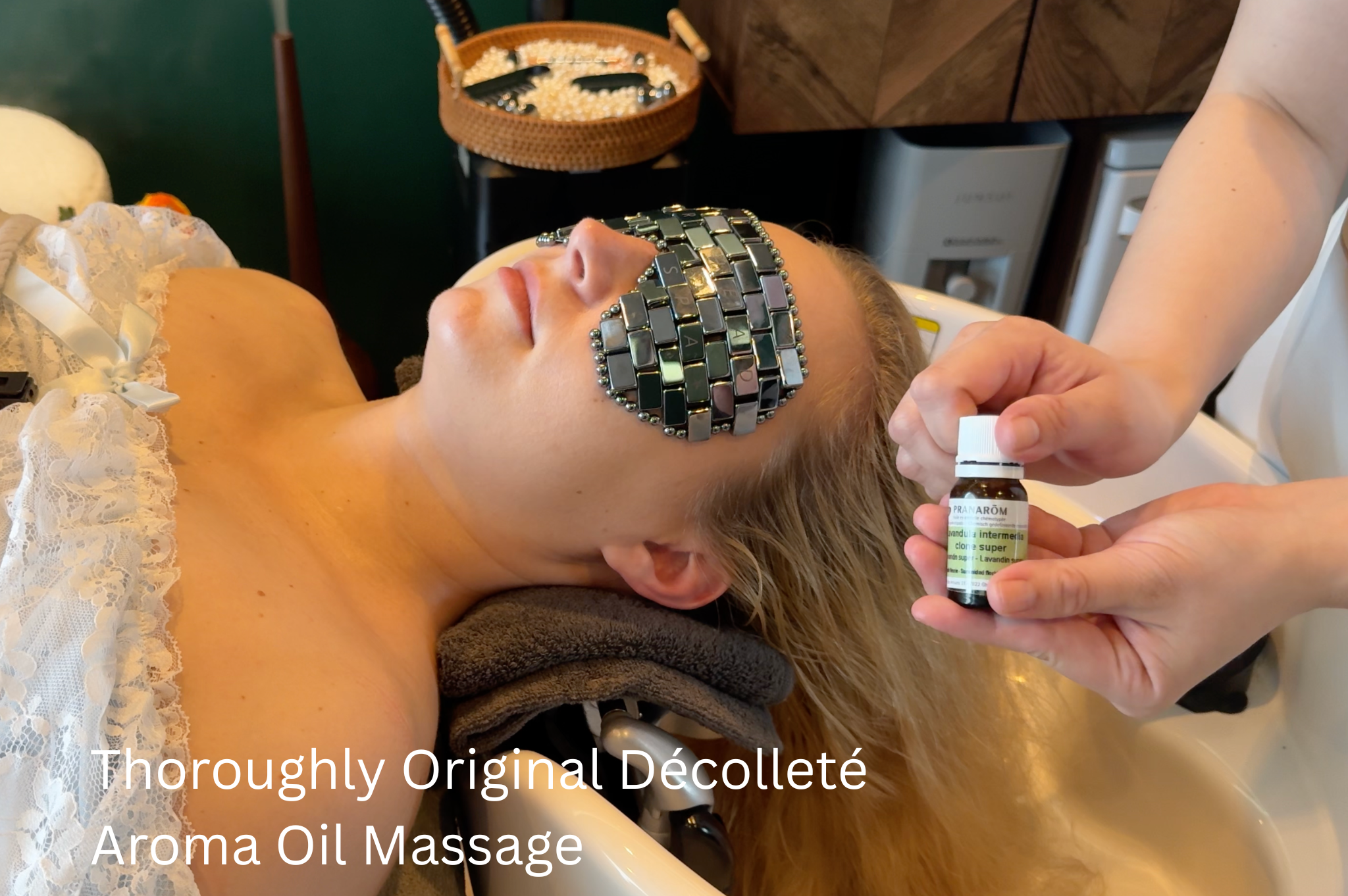 NEW LOCATION IN SHINJUKU (CLICK HERE) JAPANESE PROFESSIONAL DRY HEAD AND FULL BODY HEAD SPA (NO Shampoo Type Menu)