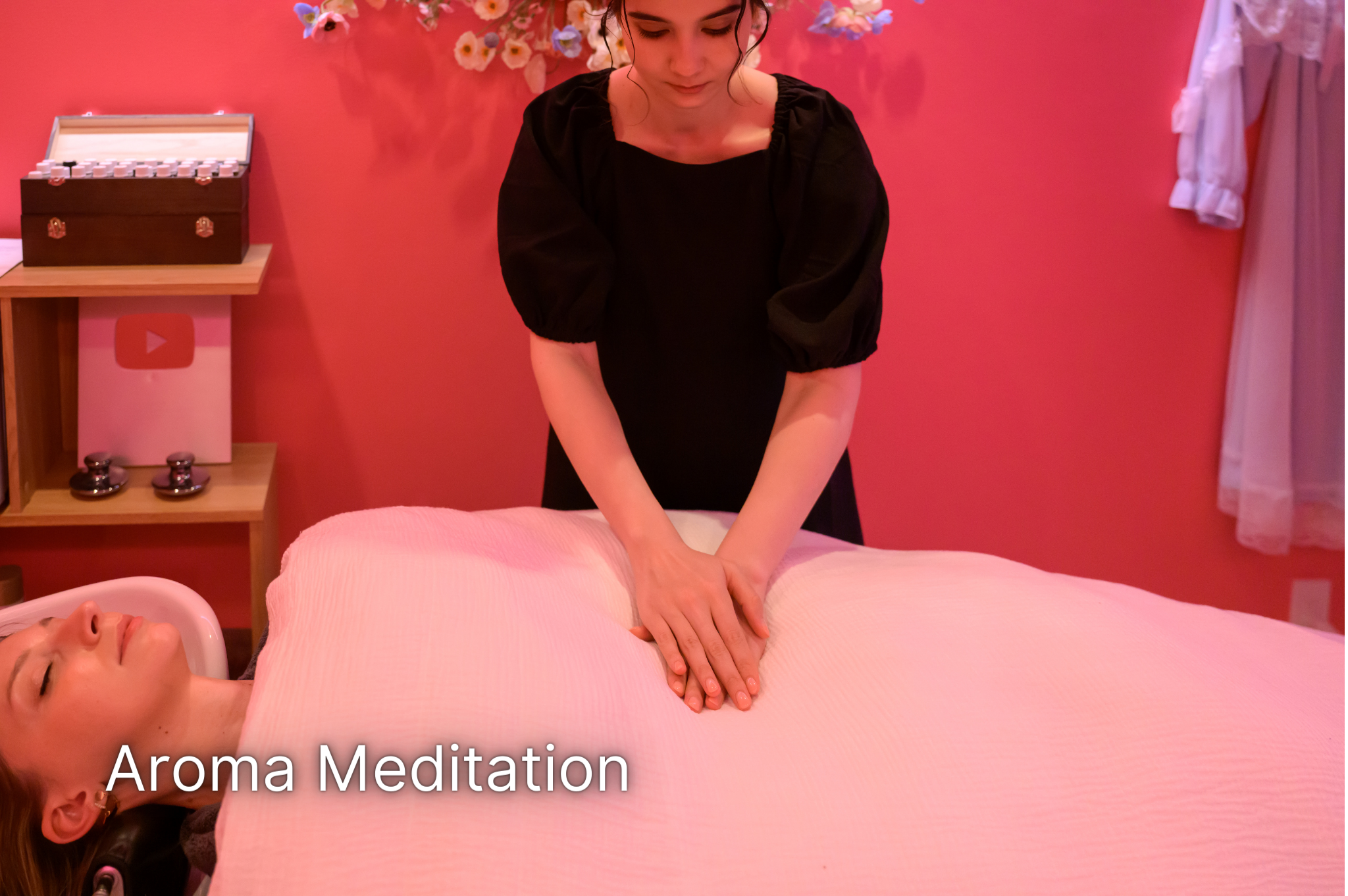 OMAKASE PREMIUM HEAD SPA EXPERIENCE 2,5HOURS IN ICONIC PINK ROOM