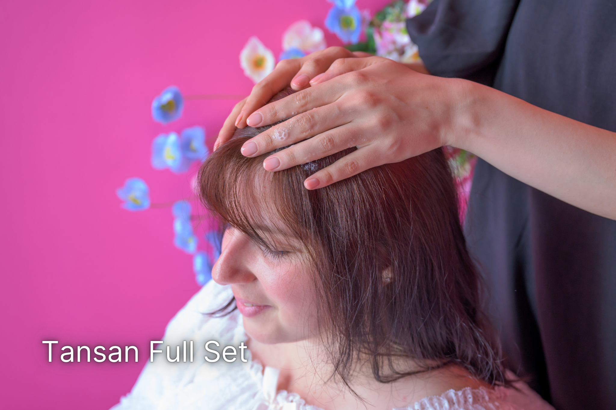 (click here) JAPANESE PROFESSIONAL SCALP AND HAIR CARE HEAD SPA IN ICONIC PINK ROOM